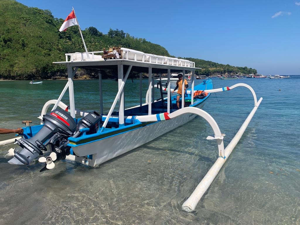 Private Sundeck Boat Nusa Penida One Day Tour 