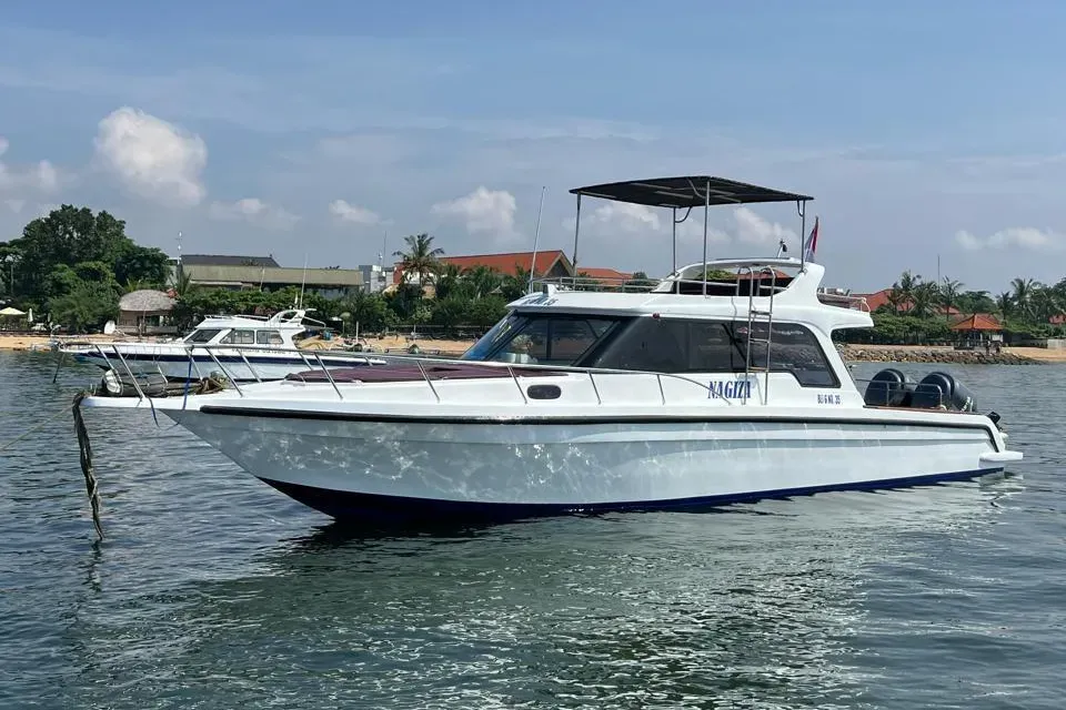 private boat