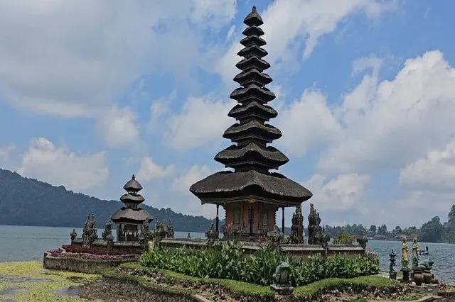 Ulun Danu Temple