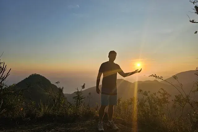 Sunrise On Lahangan Sweet