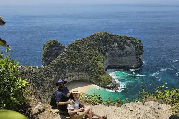 ヌサペニダ東西完全制覇！プライベート日帰りツアー